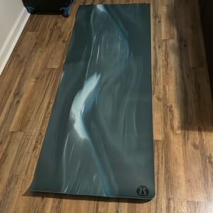 Lulu lemon yoga Matt